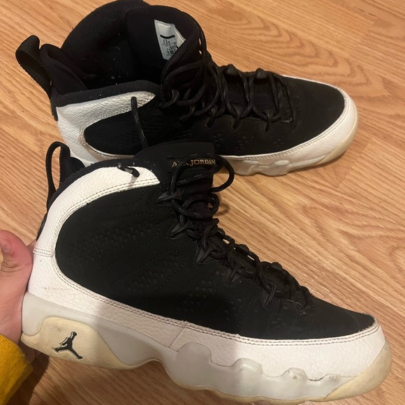Air Jordan 9’s IX Black Summit White & Gold - Picture 1 of 6